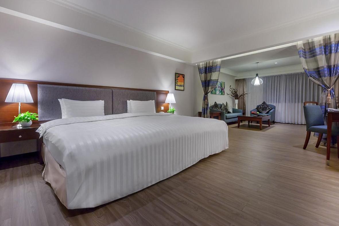 Check Inn Taipei Neihu Exterior photo
